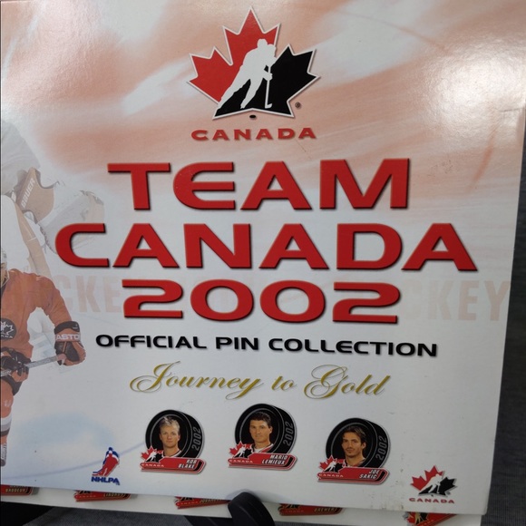 Team Canada 2002 Official Pin Collection - Picture 8 of 11
